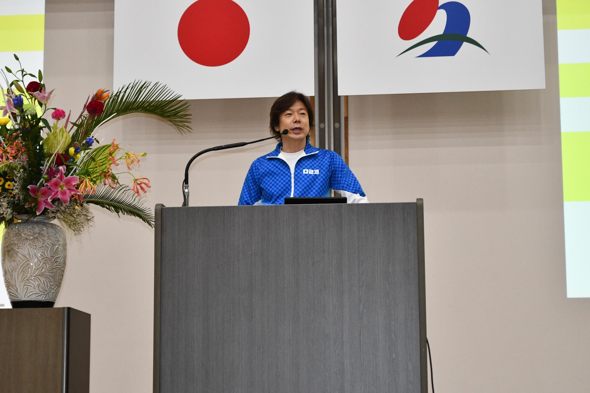 記念講演の様子