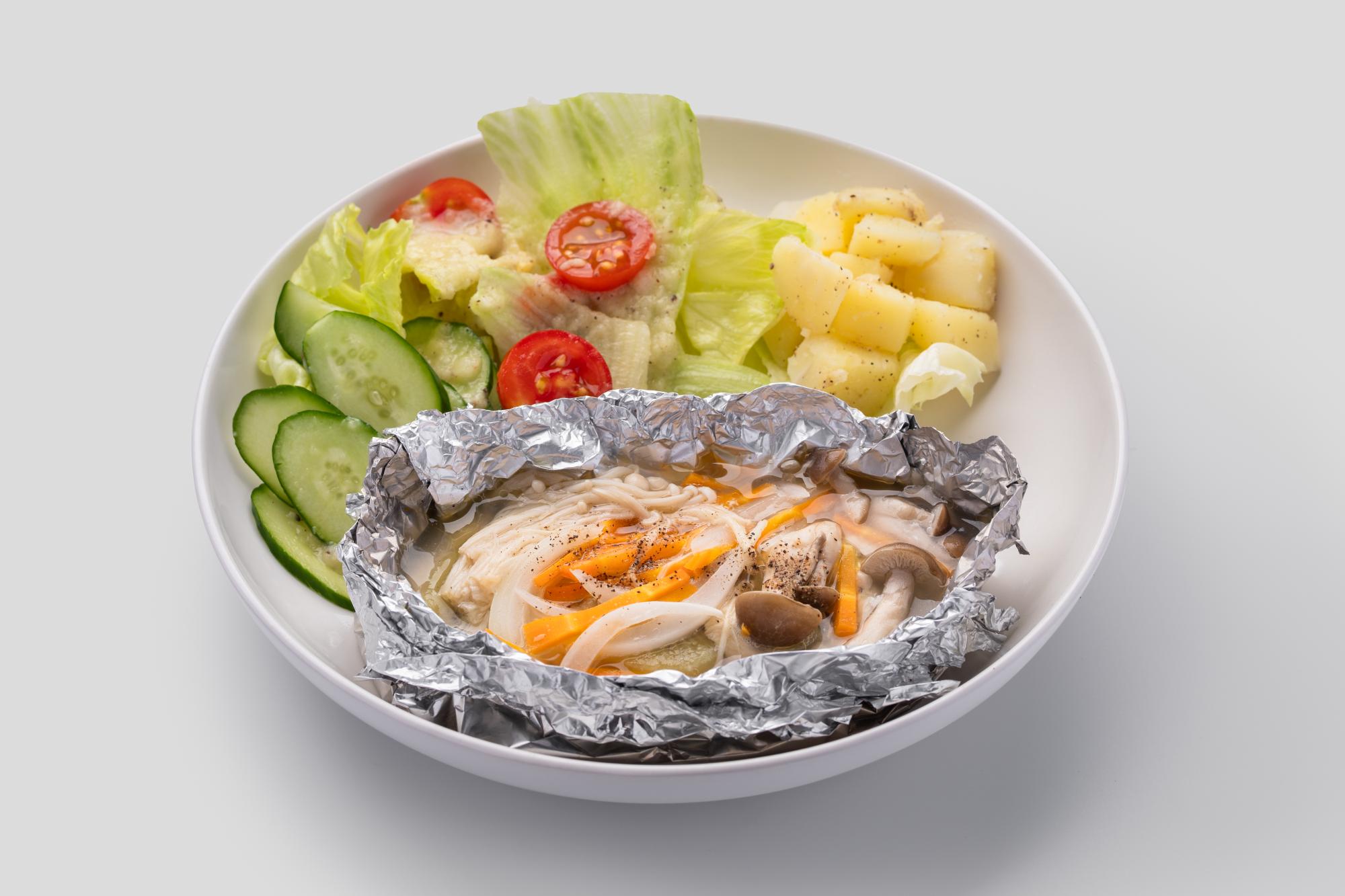 とり肉とキウイの重ね蒸し