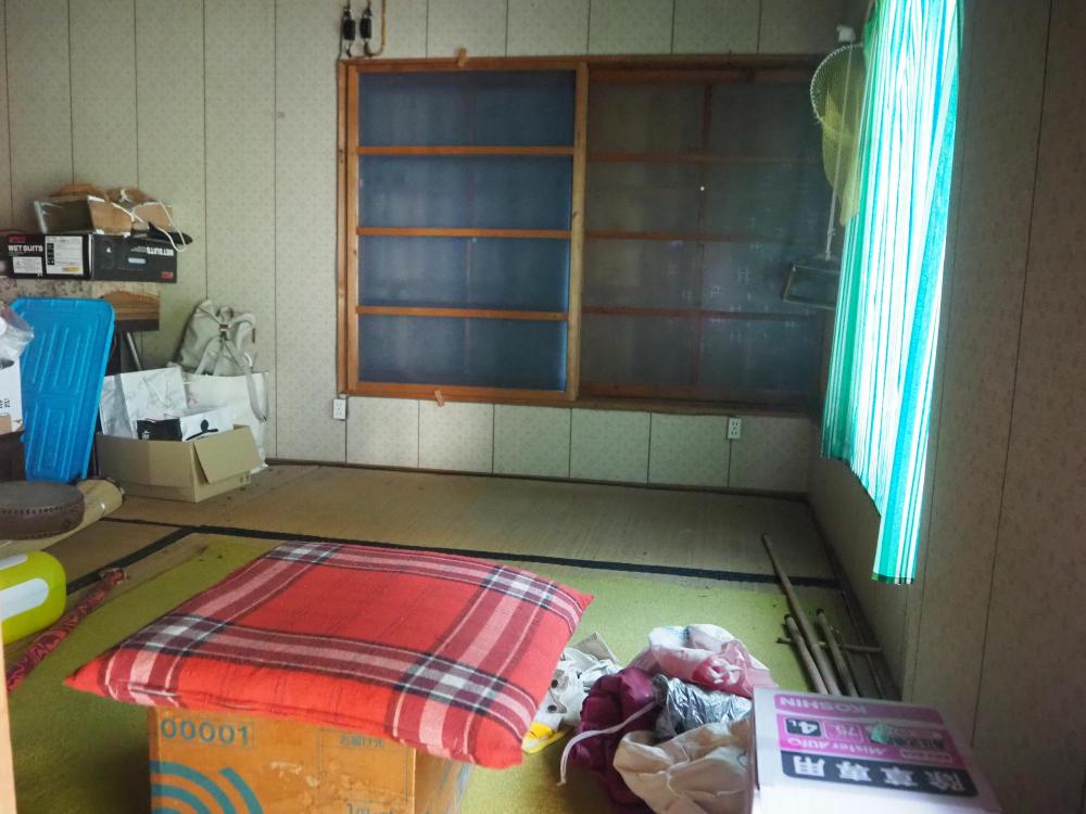 入口玄関横の和室の写真