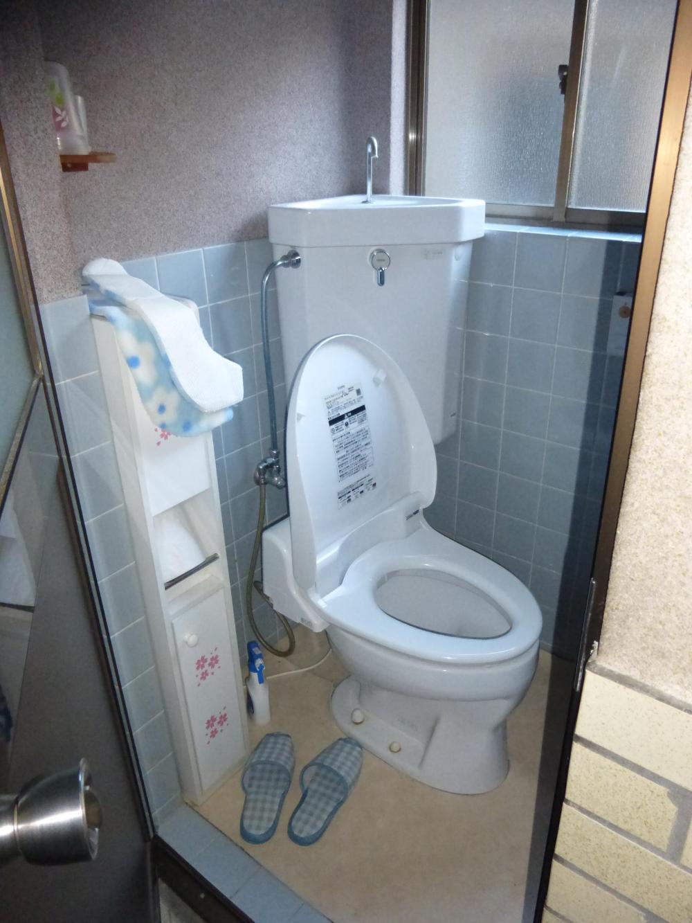 離れ洋式トイレの写真