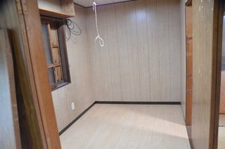 明るくスッキリとした洋室の写真