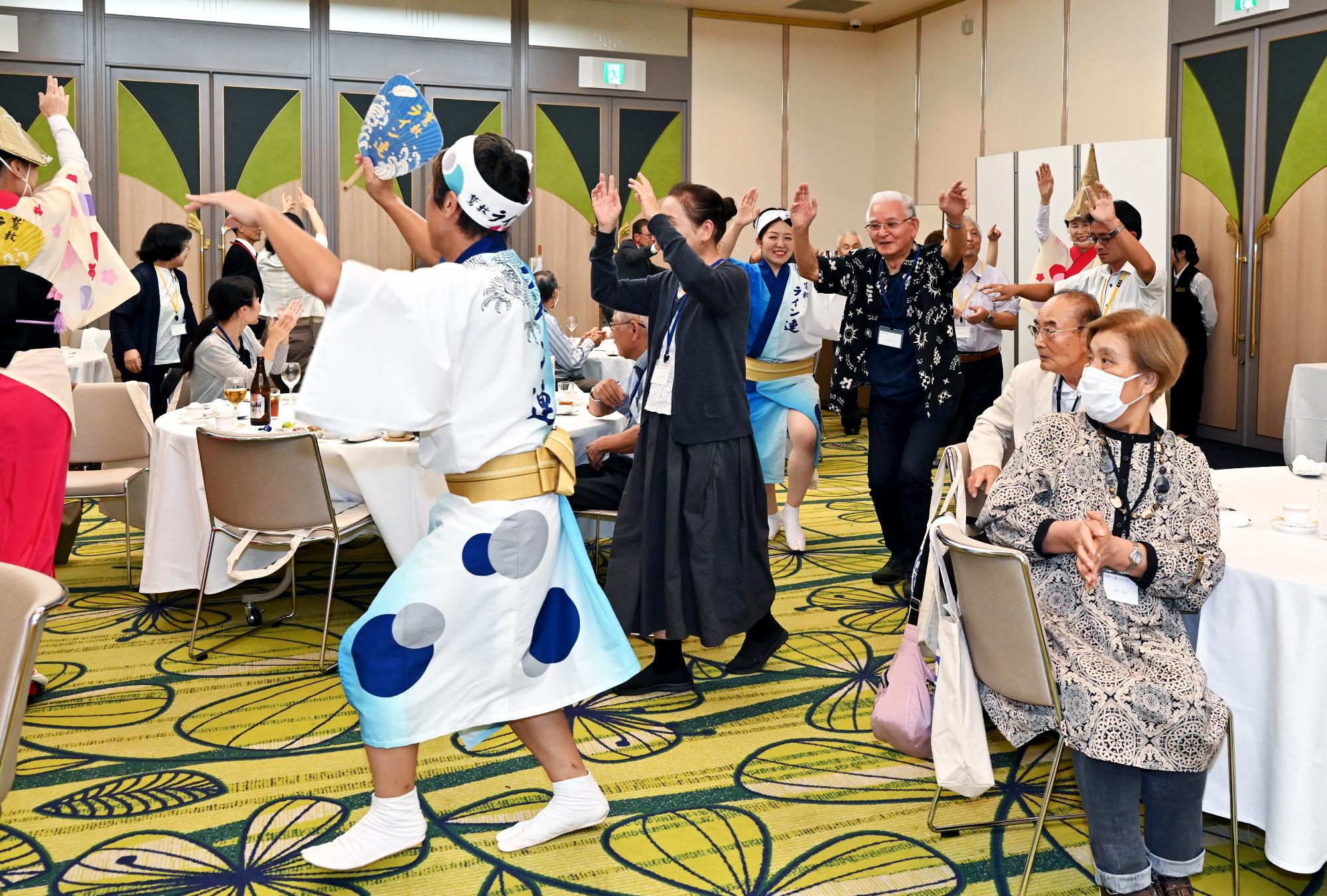 令和7度近畿ふるさと会の交流会写真